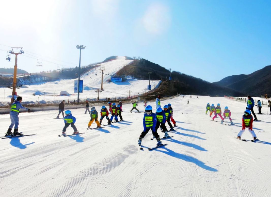 華山阿特艾斯室內(nèi)滑雪場項目